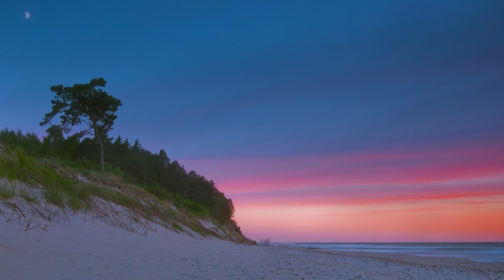 Wieczór na plaży nad Bałtykiem